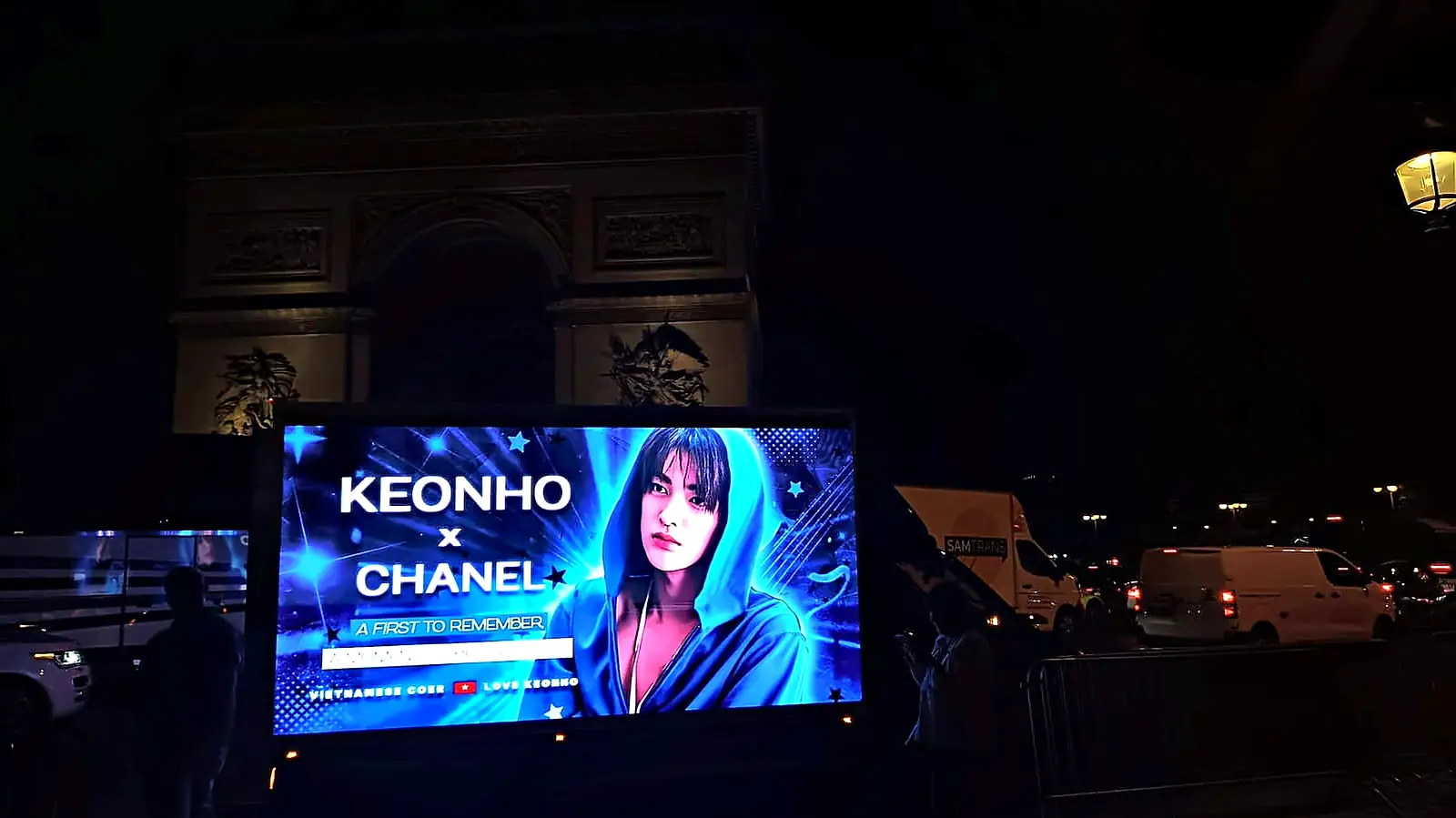 Camion LED Green Ad · Arc de Triomphe · Fanclub