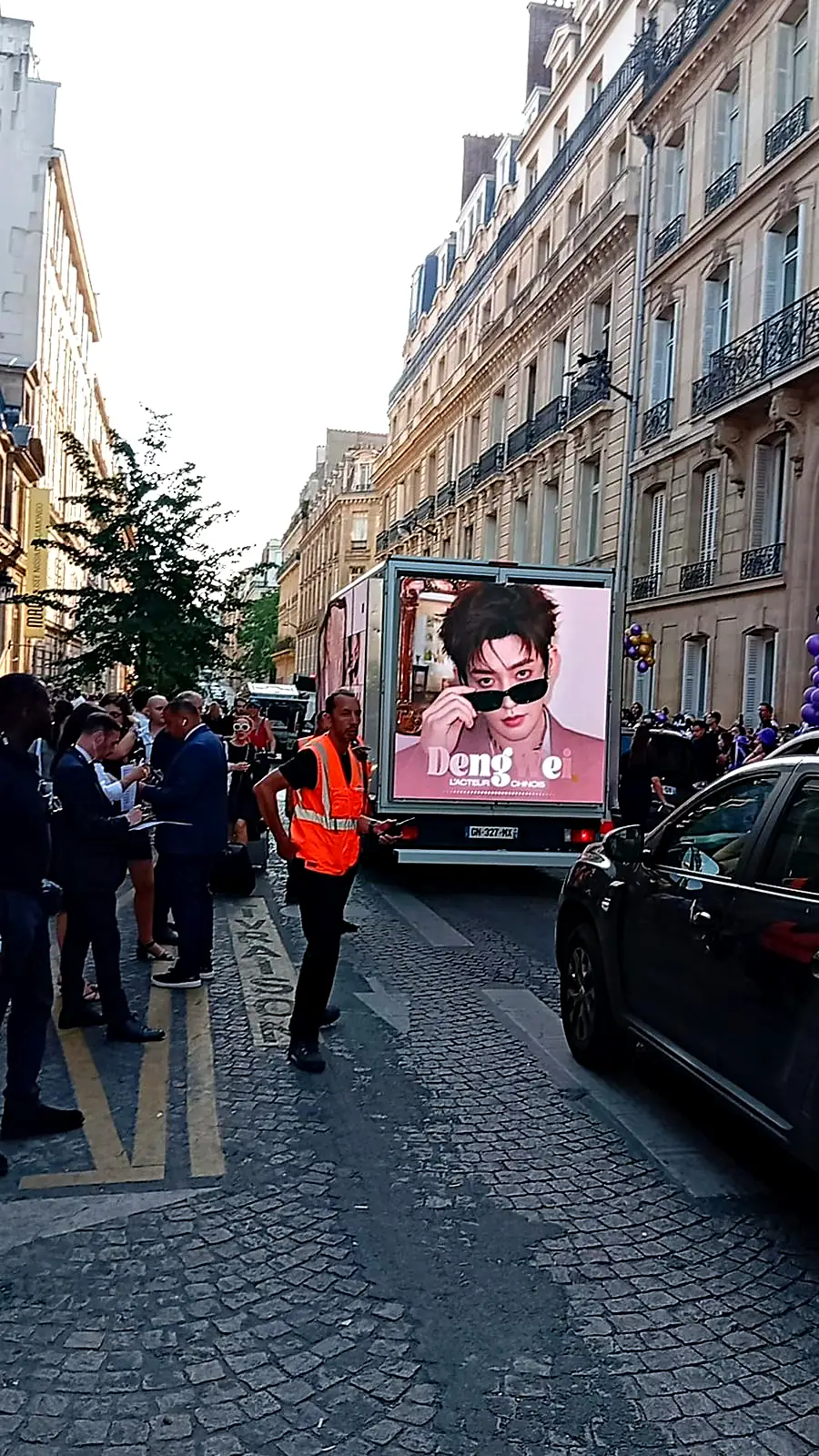 Camion LED Green Ad · Sortie de défilé · Paris Fashion Week